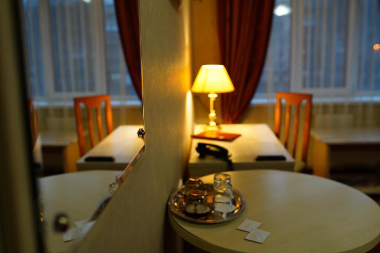 Amaks Vizit Hotel Gomel Eksteriør bilde